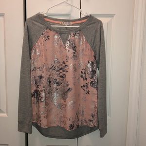 💜Pink Shiny Top💜